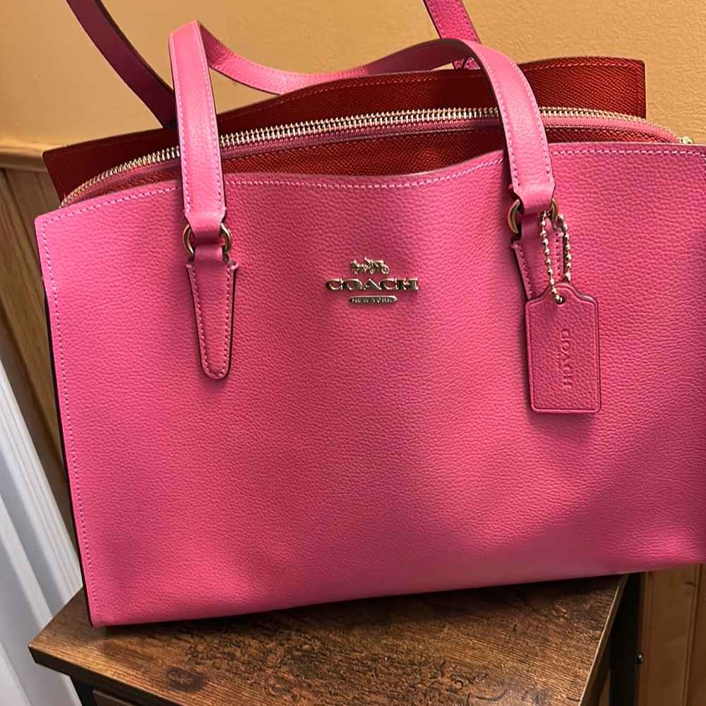 Med/Lg EUC Coach Tote/Handbag.